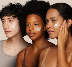 Hydrated, glowing skin with ACTIVSCIENCE neck cream