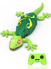 ATHLERIA wall-climbing gecko front view demonstrates authentic crawling for immersive play