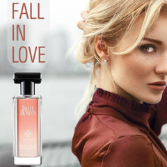AVON Sweet Honesty cedarwood base note close-up highlighting warm, lasting scent.