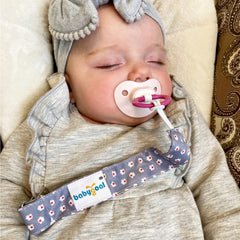 Babygoal solid color pacifier clip blends with any outfit and stays attached