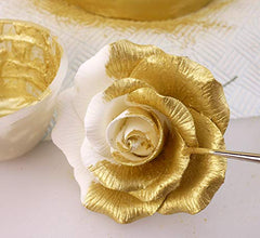 Bakell Luster Dust Super Gold on beverages provides silky shimmer