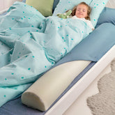 BANBALOO bed bumper 53-inch installed, creating a soft, secure sleep boundary for toddlers.