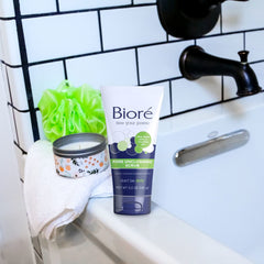 Biore Pore Unclogging Scrub application swatch illustrates easy daily use
