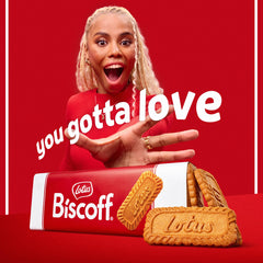 Biscoff cookies with coffee, a satisfying afternoon treat.