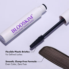 Blooskim Prime Lash Mascara applicator demonstrates effortless coating without clumps