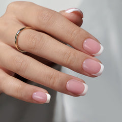 BTArtboxnails XCOATTIPS pre-shaped nails for precise, fast application.