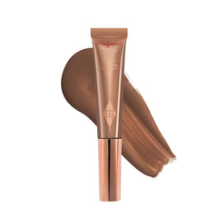 Charlotte Tilbury Hollywood Contour Wand packaging, luxury design for on-the-go contours.