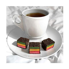 Cookies United Cakebites dark chocolate finish—silky coating for a refined snack after work or study.