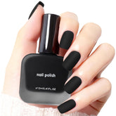 COSMOO Matte Black Nail Polish Air Dry bottle swatch with velvet finish for quick-dry nails
