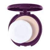 COVERGIRL Advanced Radiance pressed powder natural compact for a radiant, natural-looking finish.