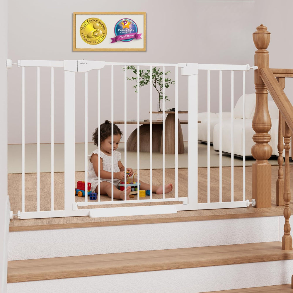 Cumbor extra wide gate on stairs with auto close for safe passage