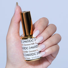Daisy DND DC Gel Polish Coconut Silk swatch reveals subtle shimmer.