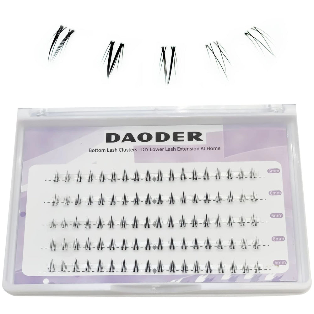 DAODER bottom lash clusters on the tray ready for easy at-home application