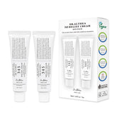 Dr.Althea 345 Relief Cream texture close-up showing a silky, non-greasy soothing finish.