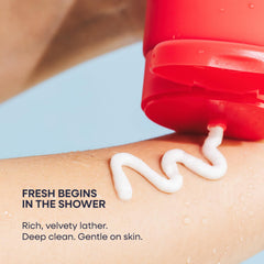 Duradry deodorizing body wash foamy lather provides deep cleansing and refreshing feel.