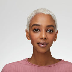 essence Extreme Shine Volume Lip Gloss cap design highlights recycled plastic packaging.
