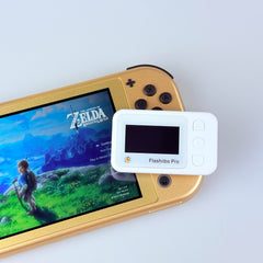 Flashiibo Pro NFC Emulator battery indicator highlights long-lasting power.