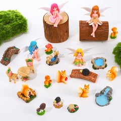 GGSTDDUP miniature squirrels and hedgehogs add playful woodland charm.