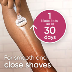 Pivoting head on Gillette Venus ComfortGlide hugs curves for better reach.