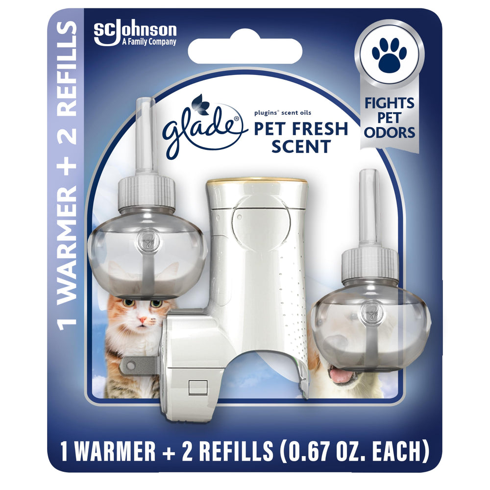 Glade Pet Fresh PlugIns starter kit displayed, ready to refresh rooms with pet-friendly fragrance.