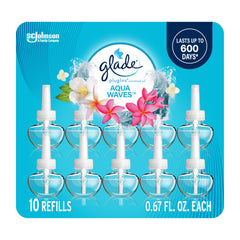 Glade PlugIns Aqua Waves bottle releases fresh ocean notes for a inviting home.
