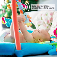 HAHA Baby Owl Clip stimulates baby focus with high-contrast colors and soft sounds.