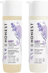 The Honest Company baby shampoo bottle pour enables easy, controlled bath-time dispensing.