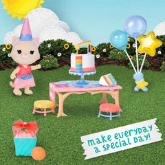 Honey Bee Acres Birthday Wishes Playset balloons set a festive scene for imaginative play.