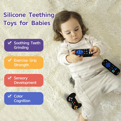 Hooku easy-grip teether designed for small hands.