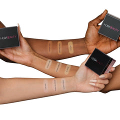Application demo on under-eye area for smooth, seamless blend.