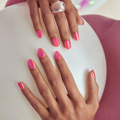 imPRESS ColorFX short-oval nails for fast, comfortable at-home manicure.