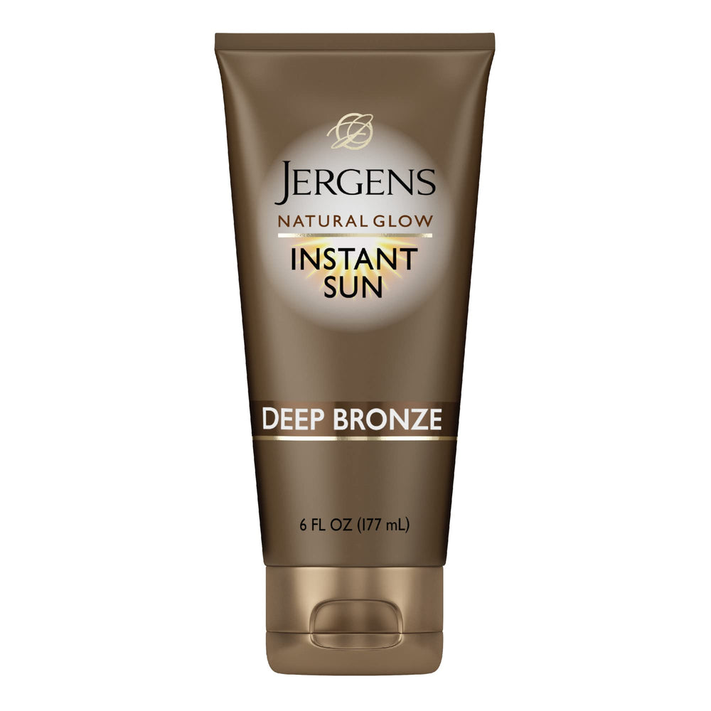 Jergens Natural Glow Instant Sun bottle with bronzer for instant color and hydration.