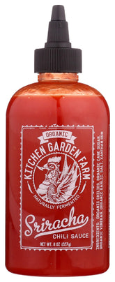 Kitchen and Garden Organic Sriracha bottle pour shows smooth heat ready for meals.
