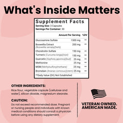 Capsules with turmeric and boswellia visible in the blend.