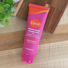 Lume Clean Tangerine label closeup highlighting crisp citrus scent.