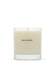 Maison Louis Marie No.04 Bois de Balincourt candle wax pool enhances even burning ambiance.