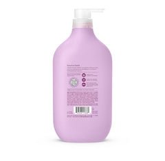 Method Berry Balance foam forms a rich lather for moisturized skin each use