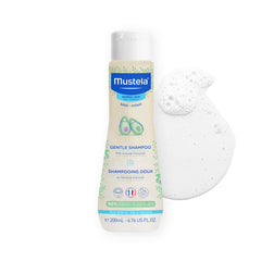 Mustela Baby Gentle Shampoo bottle pour, demonstrating easy daily use and tear-free cleansing.
