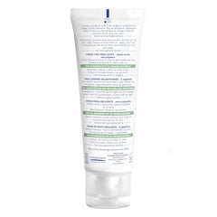 Mustela Stelatopia on-hand application demonstrates easy facial care routine