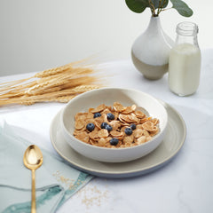 Nature's Path Heritage Flakes box highlights organic and Non-GMO ingredients for a clean breakfast.