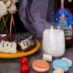 NiHome edible glimmer powder enhances cocktails with food-grade sparkle.