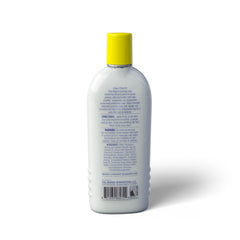 Ocean Potion lightweight texture visible on skin promotes fast absorption and non-greasy feel