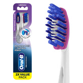 Oral-B 3D White deep stain remover toothbrushes box for whitening daily use.