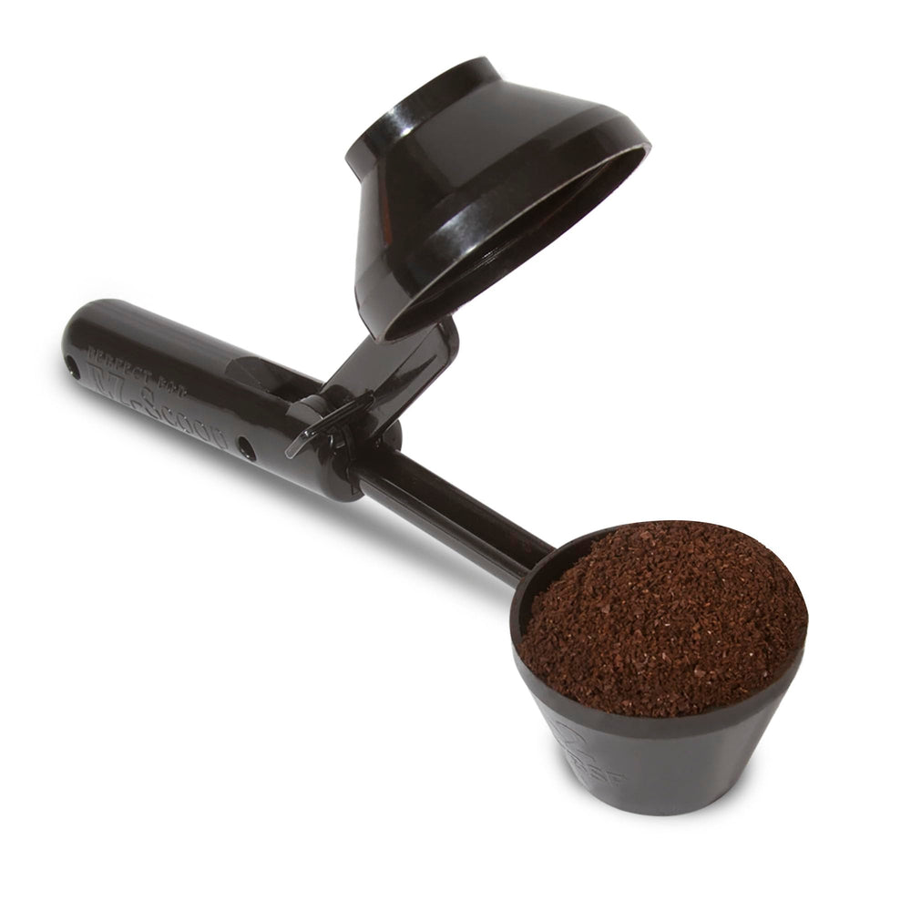 Perfect Pod EZ-Scoop in use demonstrates mess-free, precise coffee dosing for quick mornings.