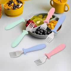 Pimoys dishwasher-safe kids cutlery simplifies cleanup after meals.