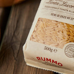 Rummo orzo close-up reveals premium durum wheat semolina texture