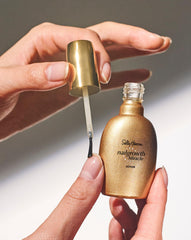 Sally Hansen Nailgrowth Miracle packaging highlights easy daily use and safety.