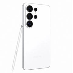 Samsung Galaxy S26 Ultra nightography captures clear photos in low light.