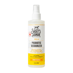 Skout's Honor probiotic spray bottle for daily use keeps coats fresh.