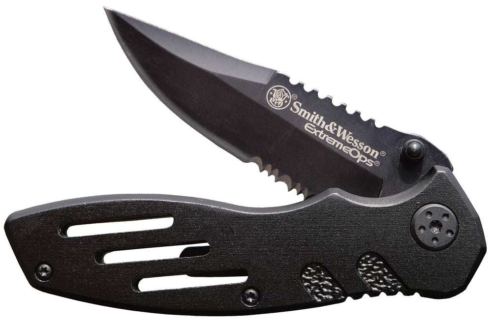 Smith & Wesson Extreme Ops folding knife full view for everyday carry.